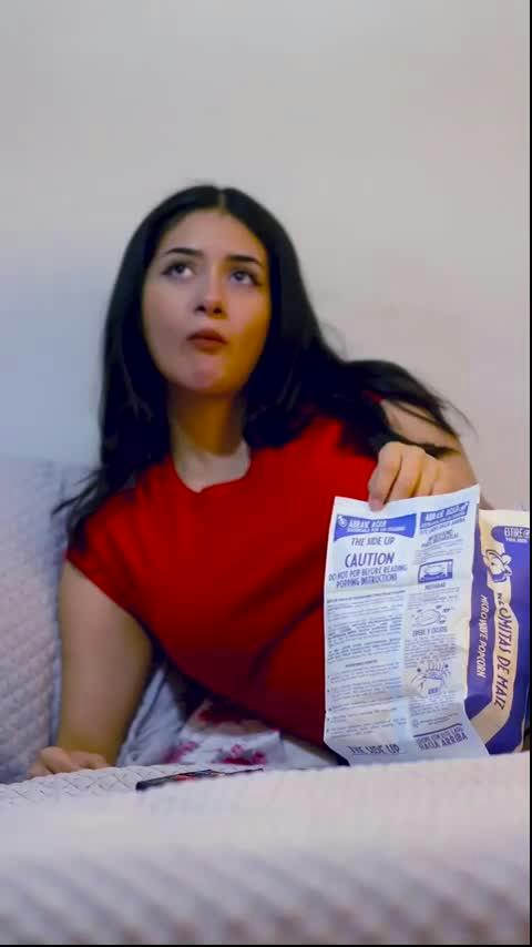 Parte 2 | Encontró una prenda extraña bajo el sillón y no pudo evitar reclamarle