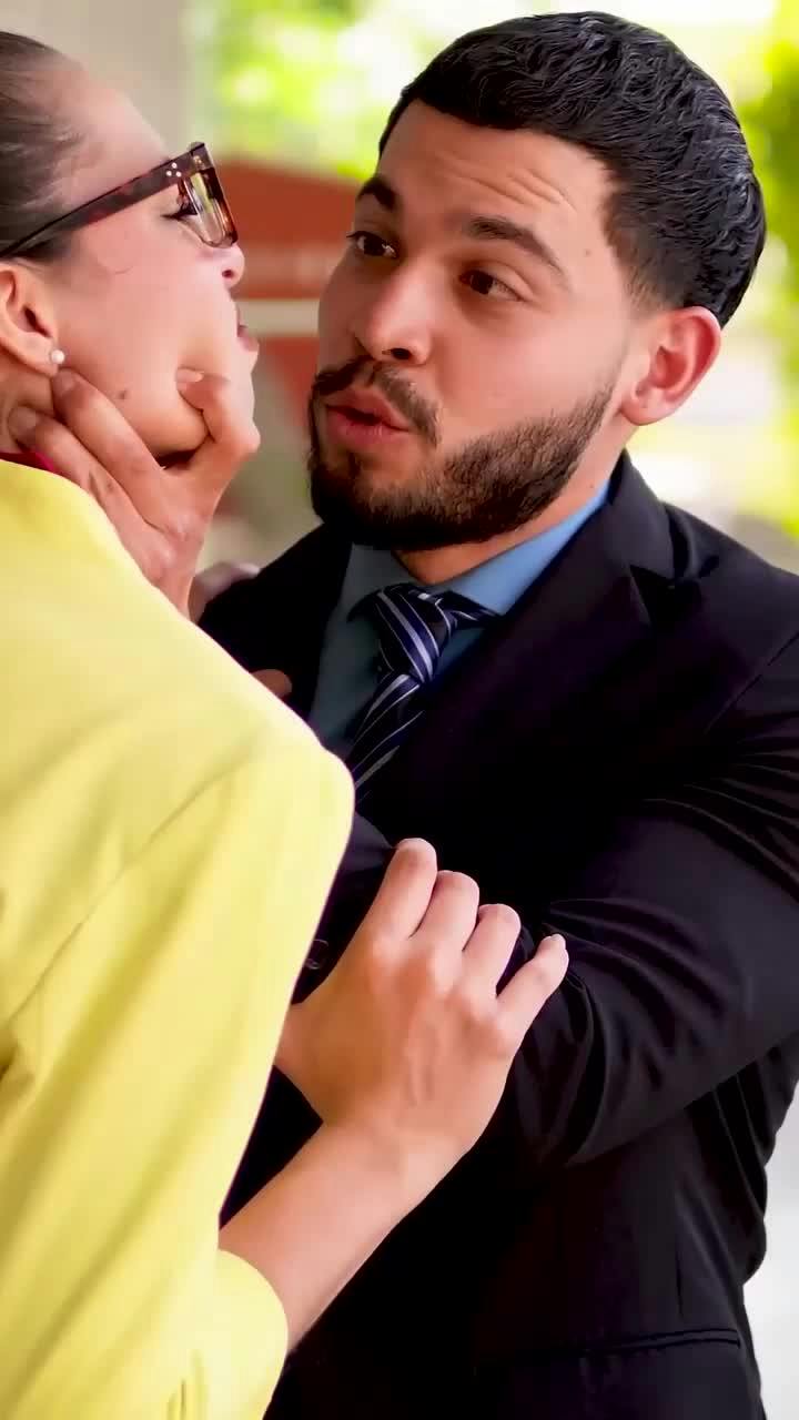 Parte 3 | Papá descubrió que su hija maestra es bailarina de noche