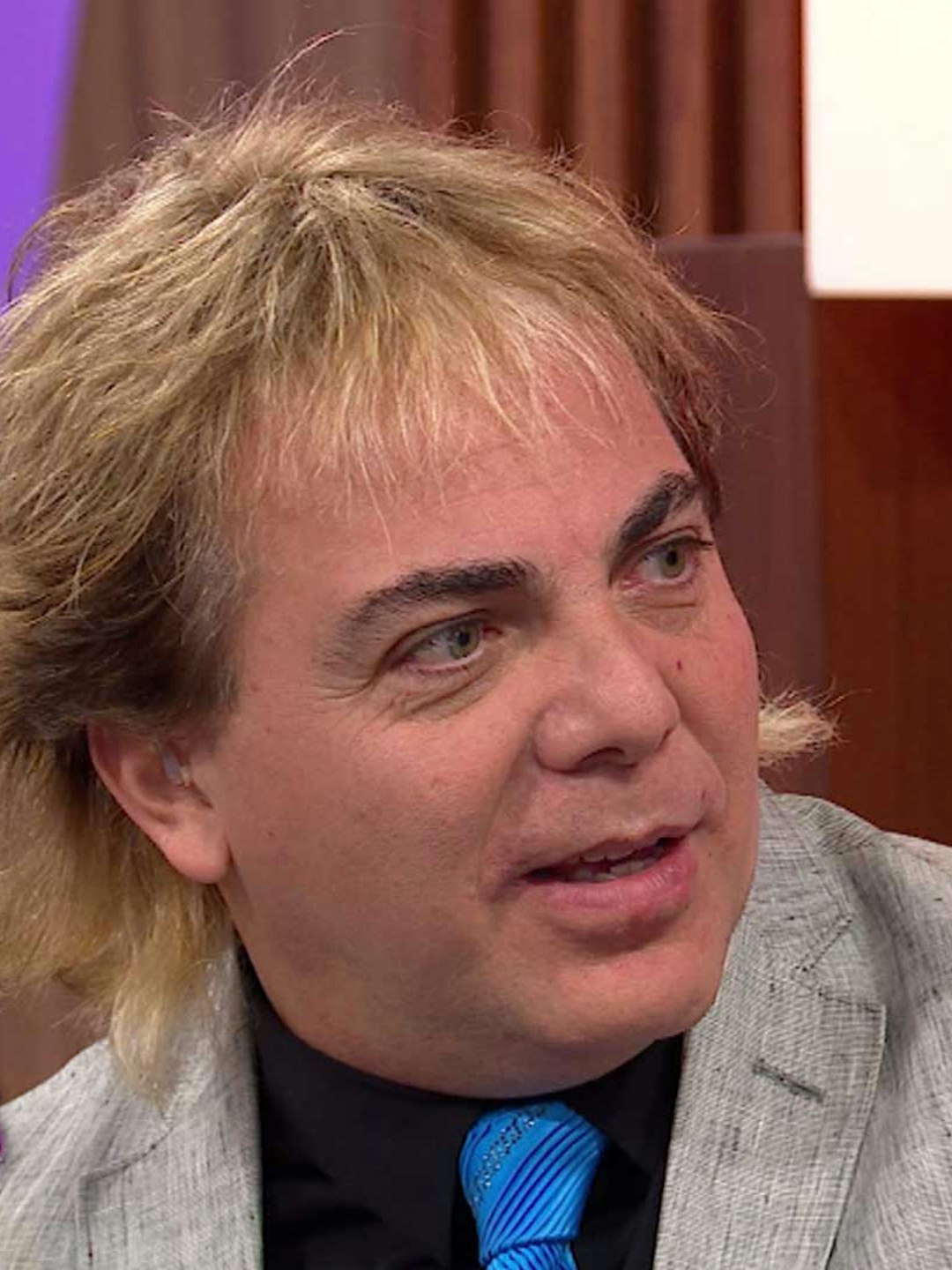 Cristian Castro relata cómo perdió la virginidad y balconea a su amigo. Esta es su anécdota “picante”