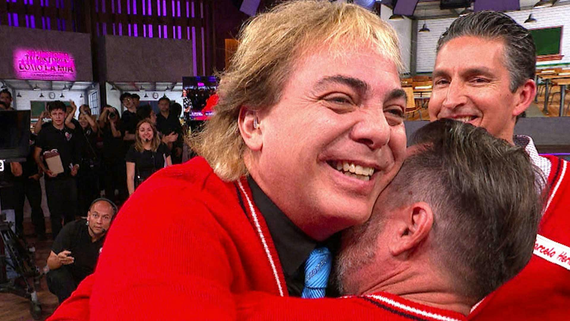 “Me mataste con esto”. Cristian Castro rompe en llanto durante el gran estreno de Tu Historia Como La Mía