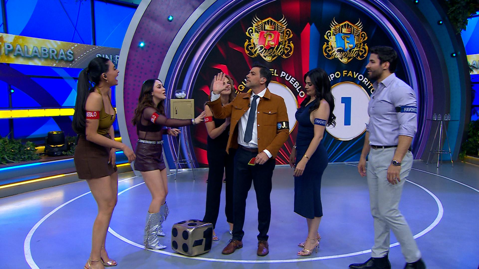 ¿Fue sin querer? Kristal Silva estrella el dado del Sin Palabras contra Mauricio Barcelata