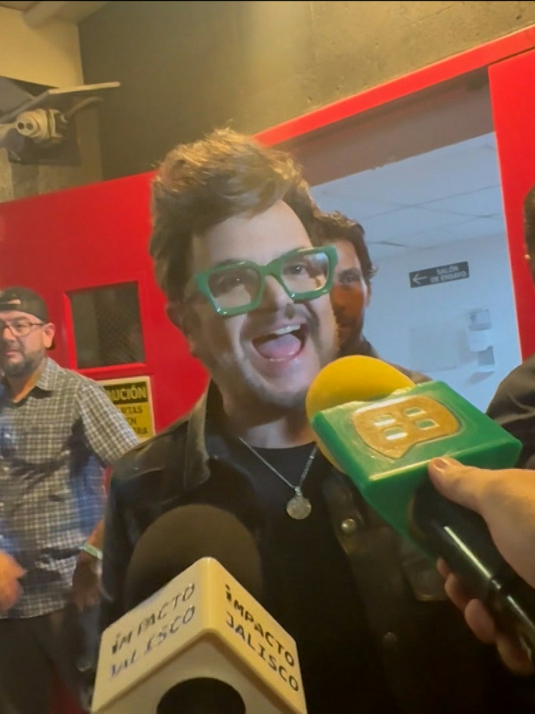 Aleks Syntek vuelve a cargar contra el reguetón y hace frente a la funa: “No hay éxito si no hay crítica”