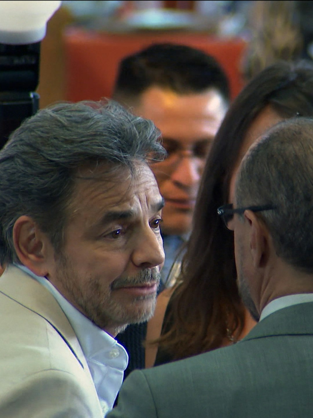 "¡Quiere volar!”, Eugenio Derbez robó cámara en el evento de Los 300 líderes más influyentes de México