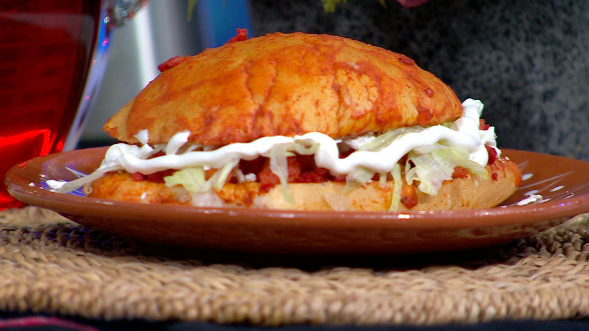 ¡Aprende a preparar pambazos para tu noche mexicana y deleita a tus invitados! Ingredientes y receta paso a paso