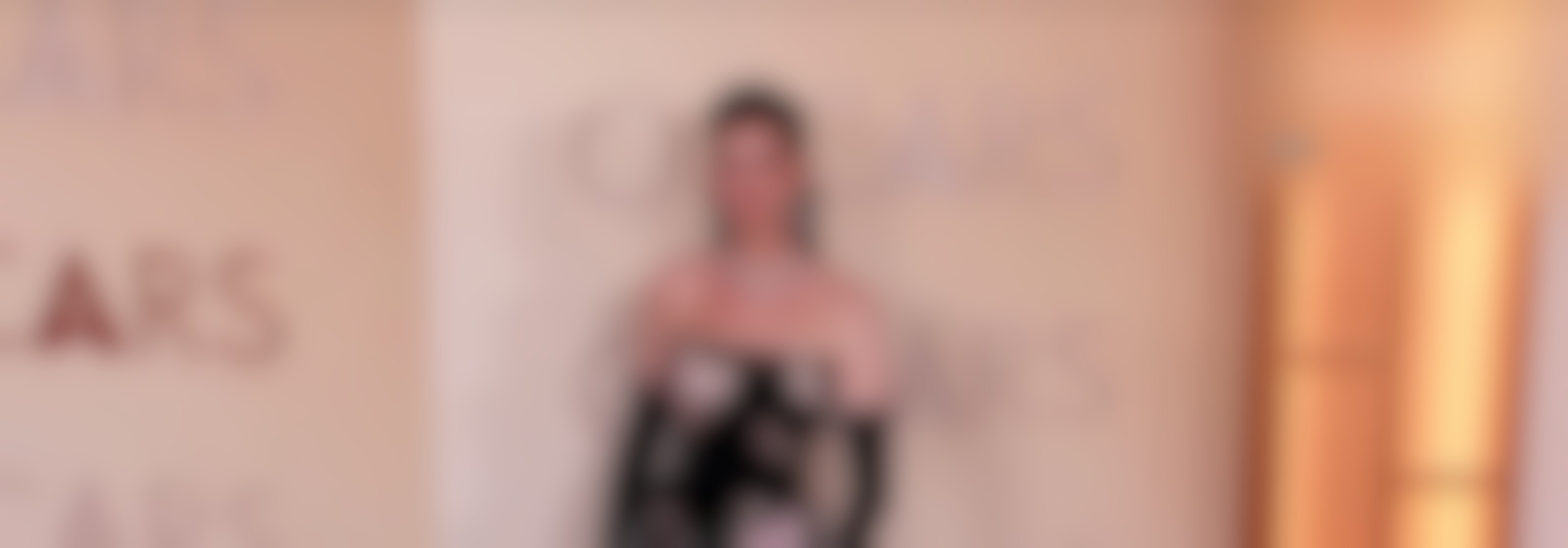 ¡Anne Hathaway y Jessie Buckley dividen opiniones entre las mejores y las peores vestidas y vestidos en los Oscars 2026!