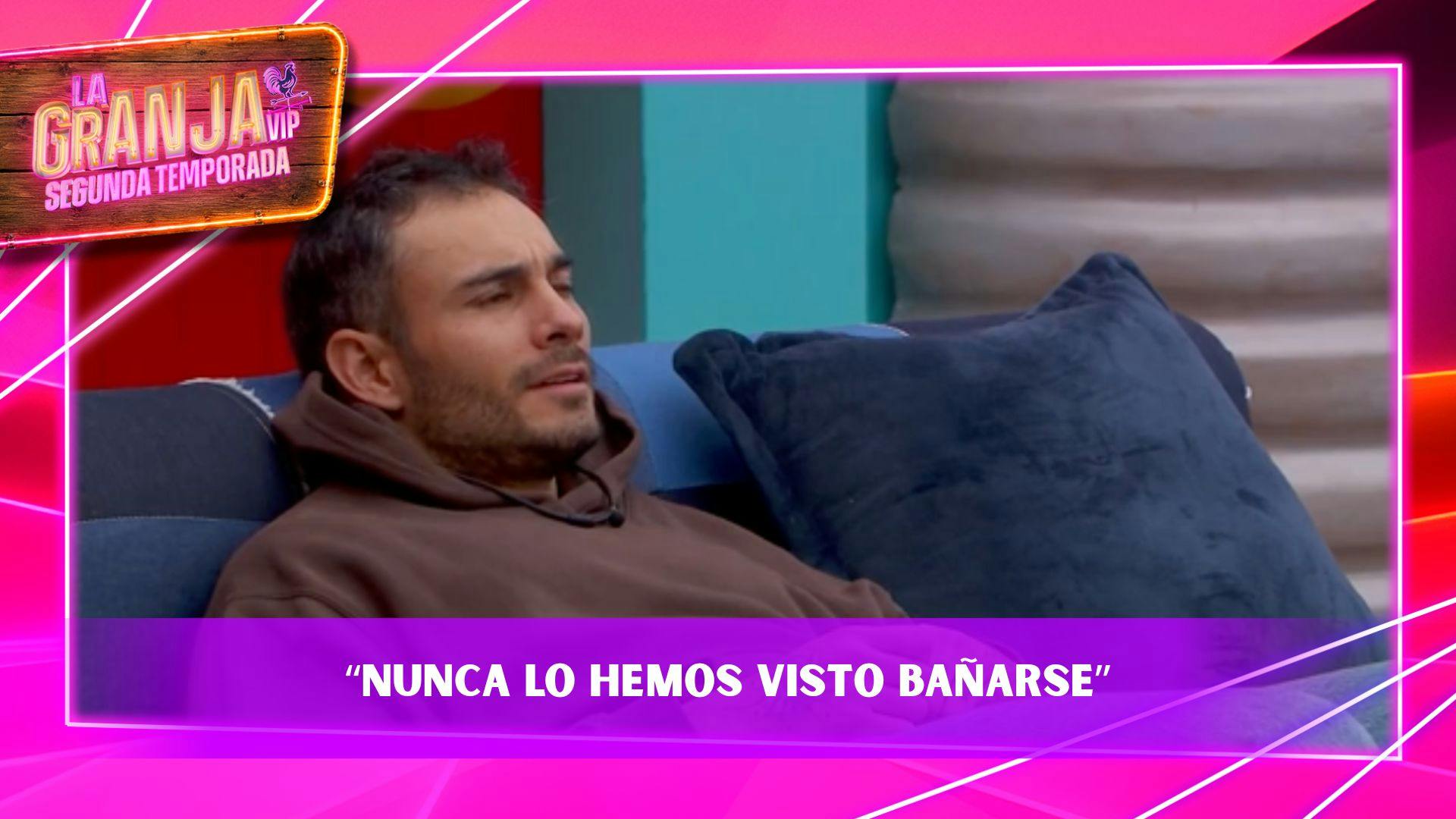 ¿NUNCA SE HA BAÑADO? Fer y Pascal hacen inesperado descubrimiento sobre El Bicolor en La Granja VIP (VIDEO)
