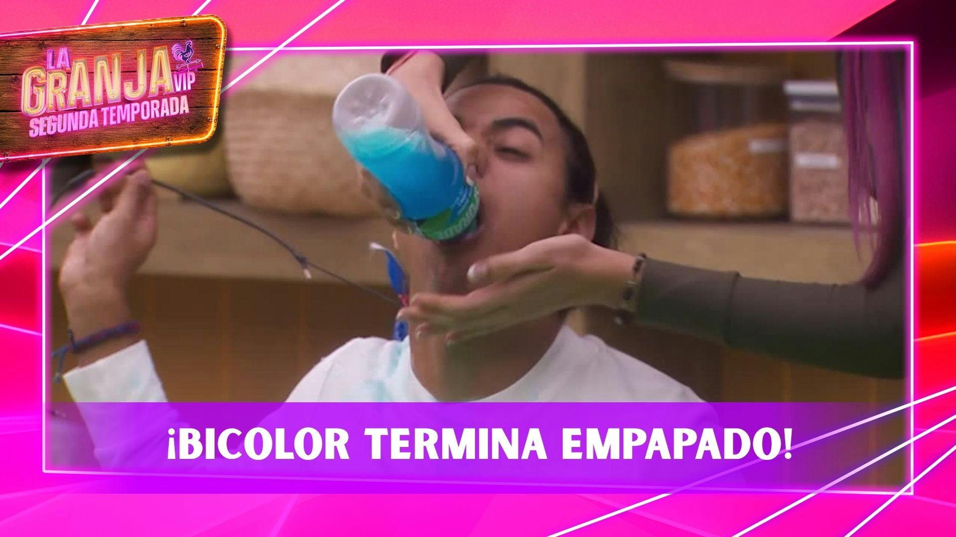 Bicolor acepta reto de shot de La Bebeshita, pero termina completamente EMPAPADO (VIDEO)