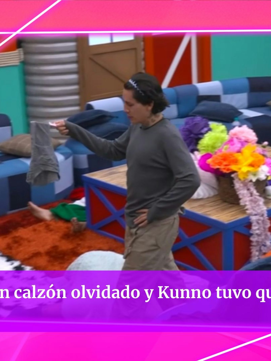 Alguien dejó unos calzones manchados a la vista de todos y los granjeros trataron de averiguar de quién son (VIDEO)