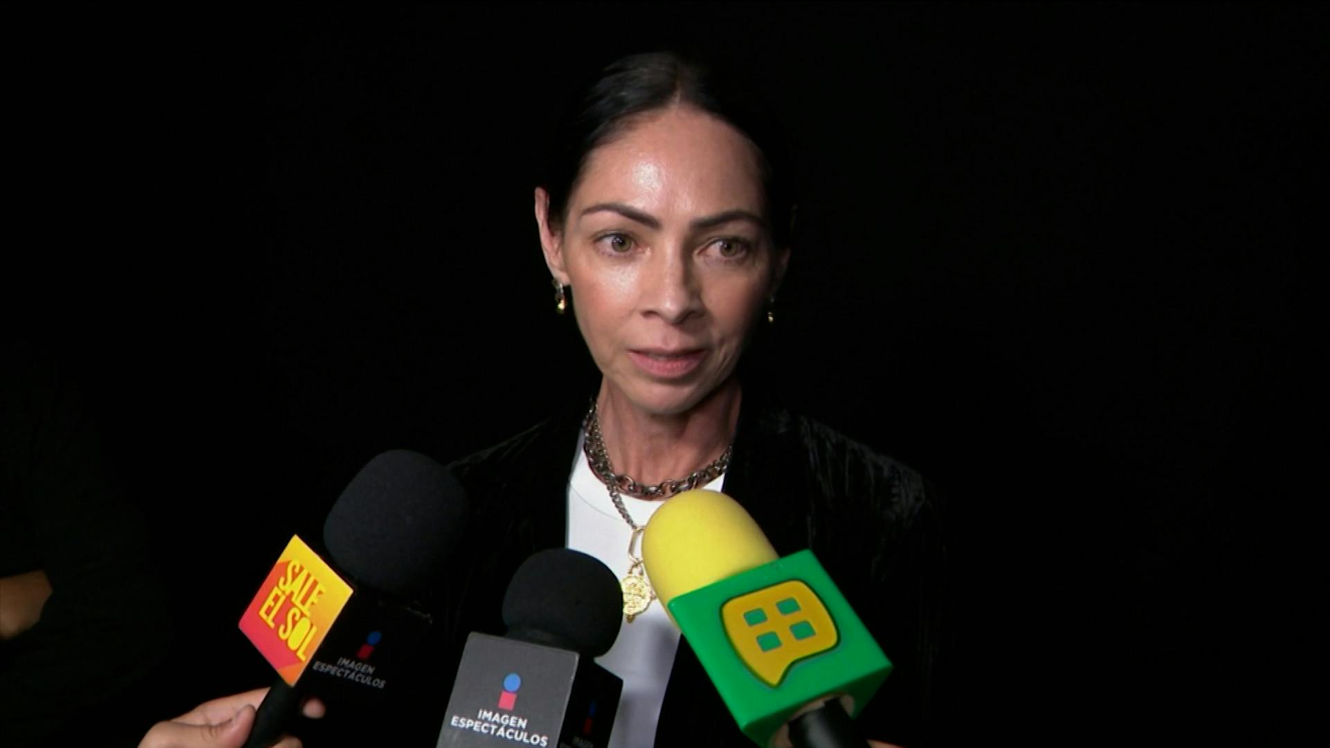 “No voy a hablar del tema”; Celina del Villar evade cuestionamientos sobre la detención de Luis de Llano y la próxima serie de Timbiriche