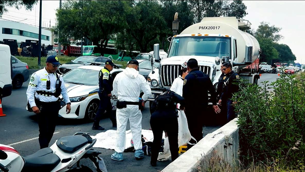 Jorge “El Diablo Becerril” reporta: Incidente fatal entre motociclista y camión pesado