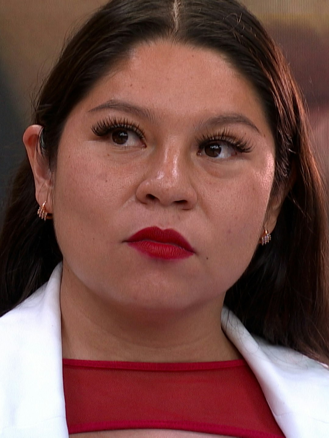 "¡Ni que fuera un ratero!”, Elena defiende a su hermano de su cuñada, quien desconfía de él