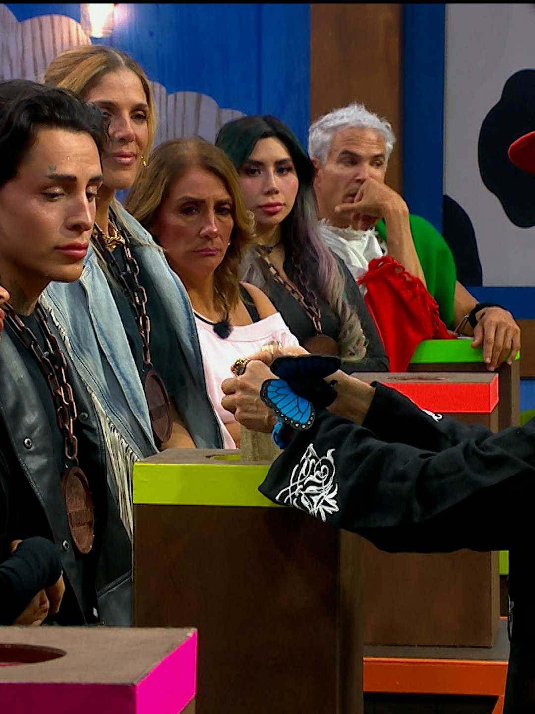 Kunno nuevamente es confrontado por Ivonne en “Echar Tierra” para que la pareja de no vayan al Juego de Salvación; Granjeros dan a conocer sus votos en La Granja VIP