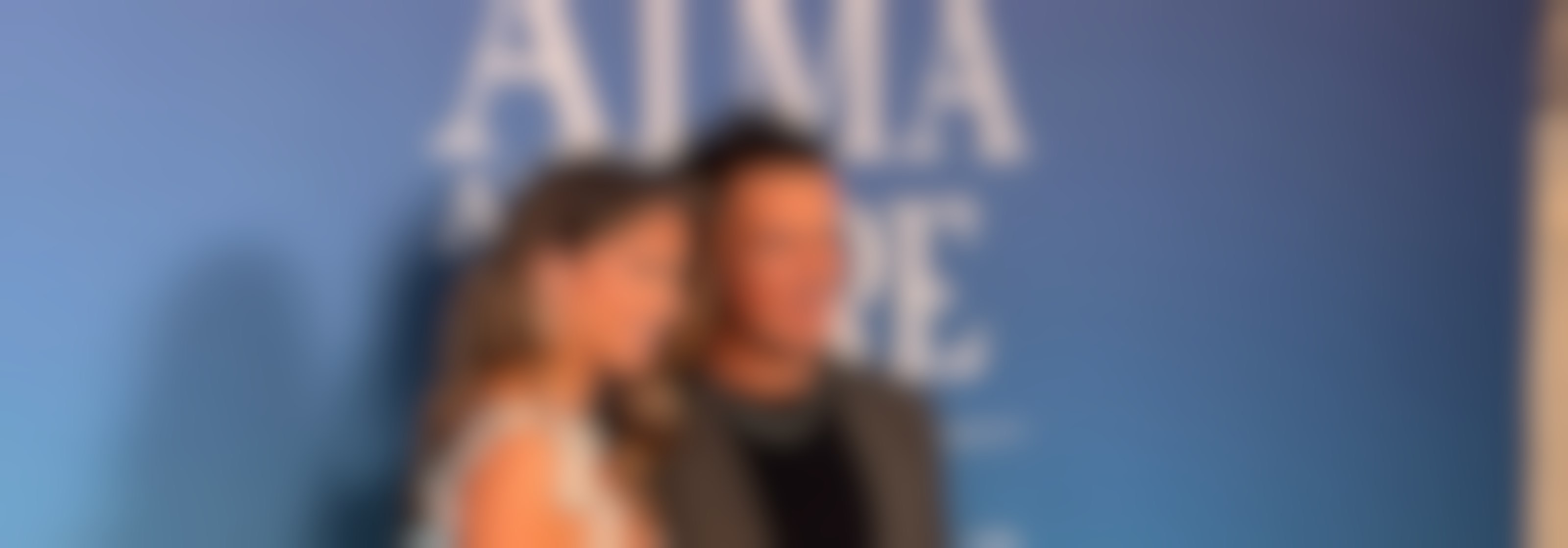 ¡Alejandro Sanz y Stephanie Cayo hacen su debut como pareja! Así se vivió el momento