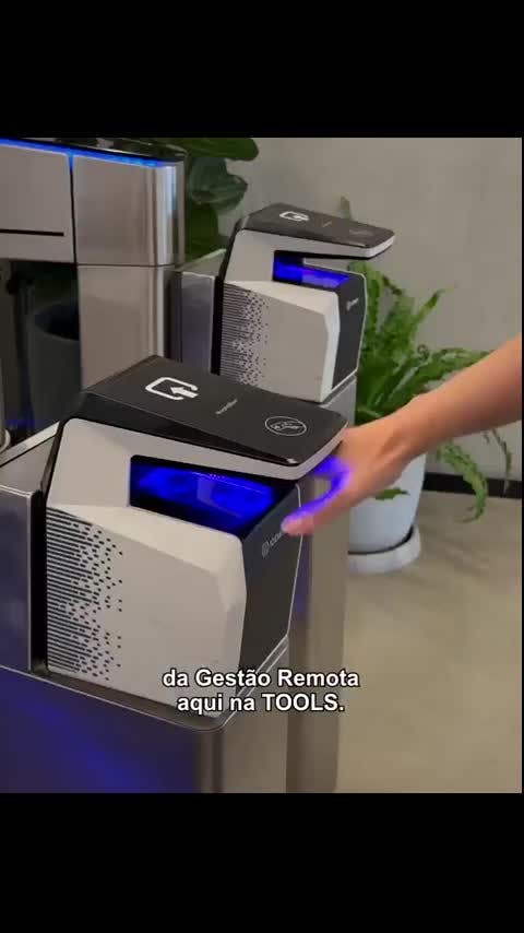 Um Dia de Trabalho na TOOLS