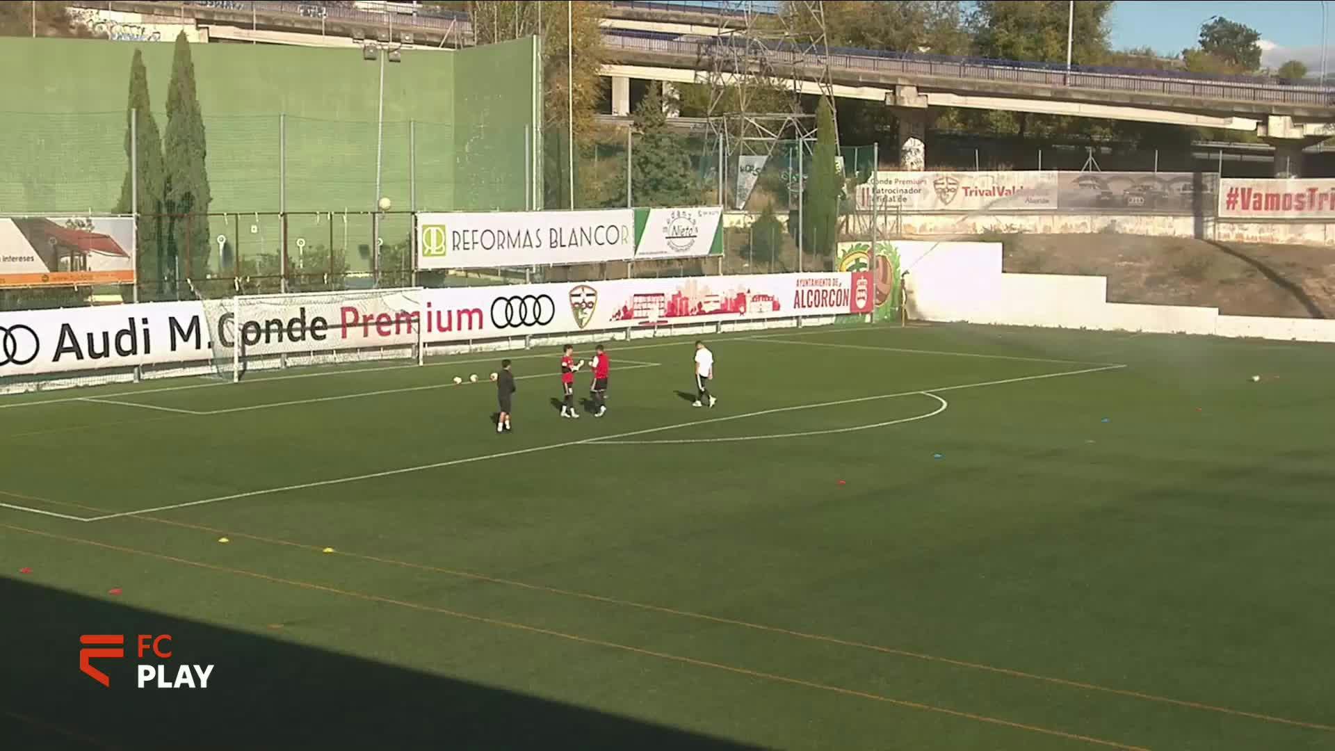 DIVISIÓN DE HONOR JUVENIL	CF TrivalValderas (Juvenil A)	CD BADAJOZ
