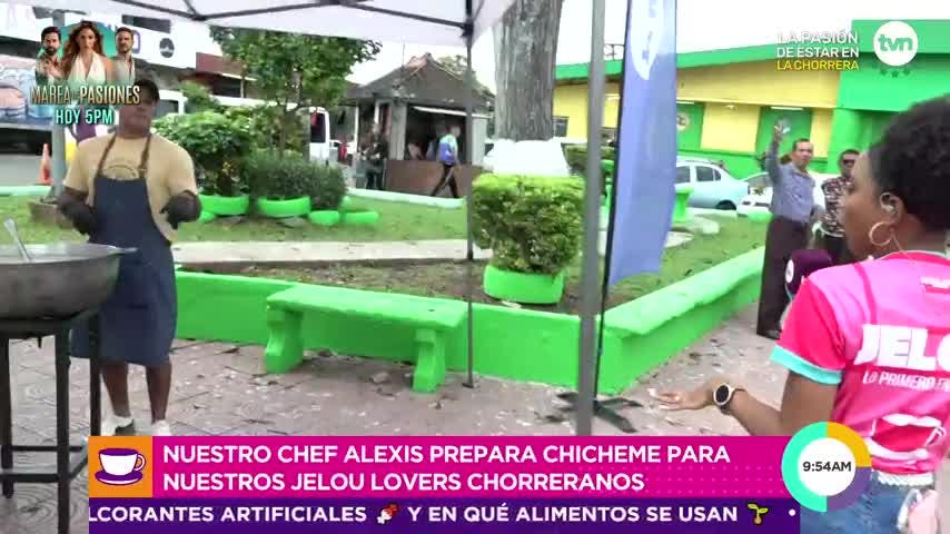 Alexis prepara un buen chicheme chorrerano
