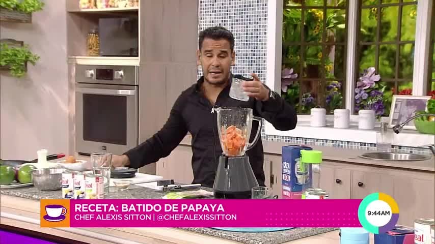 Receta de chilaquiles y batido de papaya
