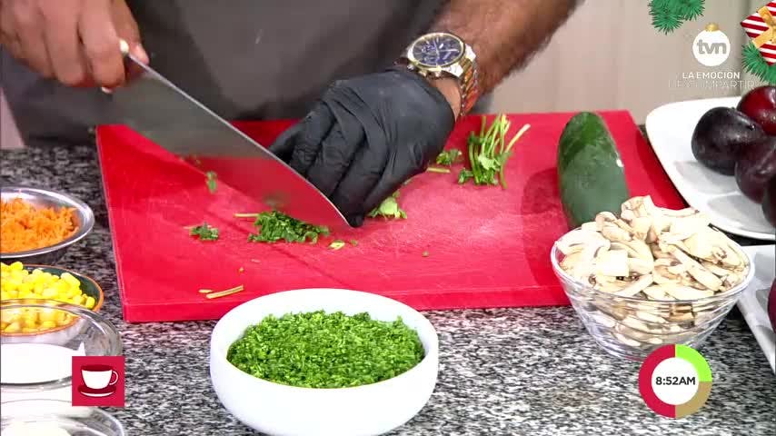 Prepara una ensalada de pasta con jamón