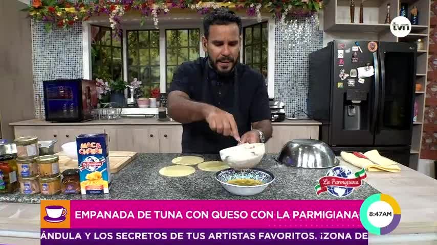 Cocina con Alexis: Empanada de Tuna Con Queso con la Parmigiana