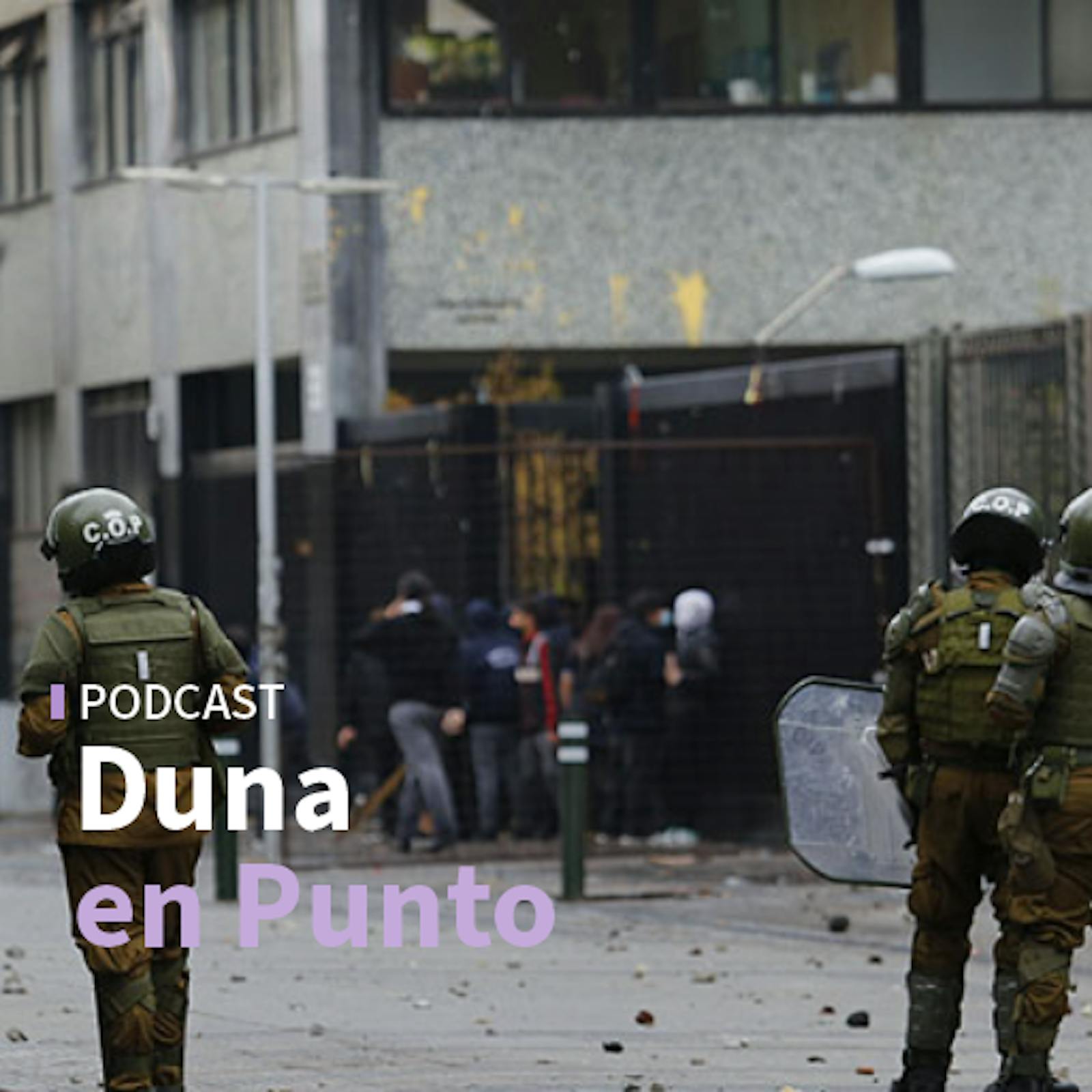 La violencia en los liceos emblemáticos, la primera crisis educativa de la ministra Arzola y el nuevo aumento de las bencinas en abril La violencia en los liceos emblemáticos, la primera crisis educativa de la ministra Arzola y el nuevo aumento de las bencinas en abril