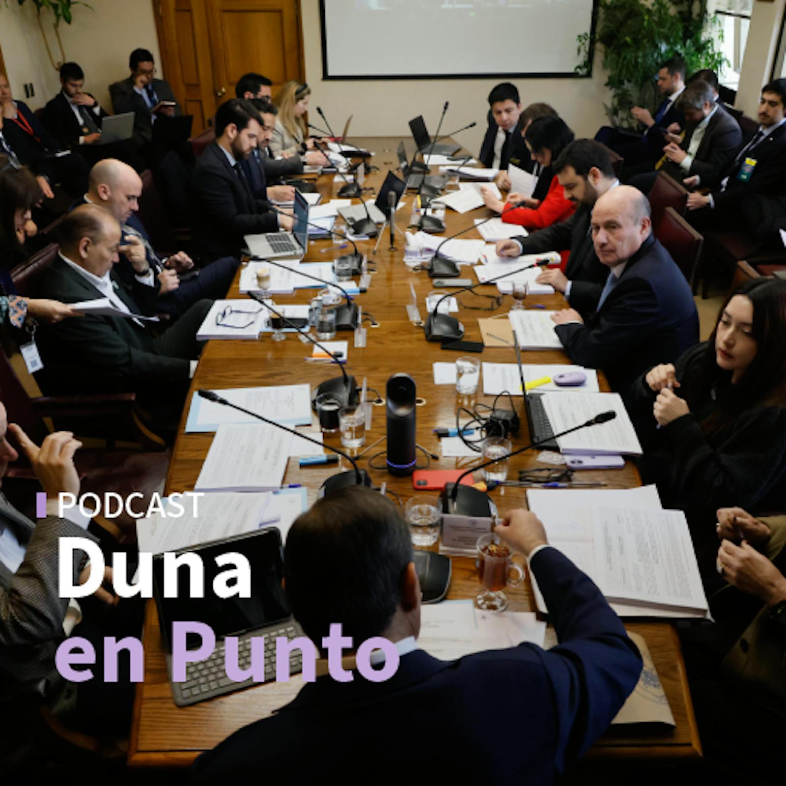 Renovación Nacional y la actitud de la oposición en la tramitación de la megarreforma, alcaldes que buscan aliados para la exención de contribuciones y el escenario económico que se instala en la discusión política