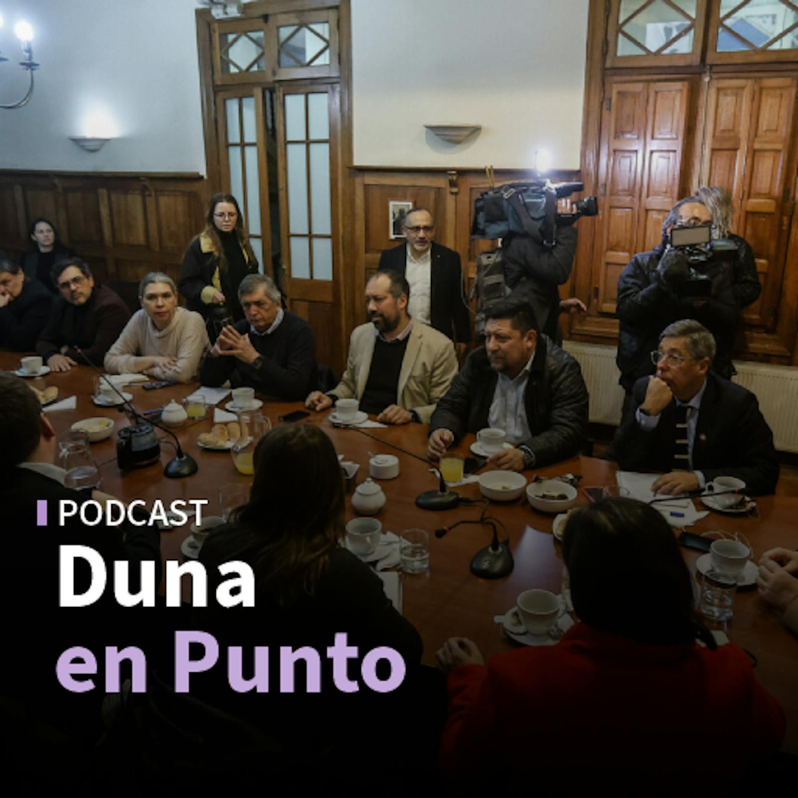 Las últimas conversaciones del gobierno para asegurar los votos en la megarreforma, la relación del PNL con La Moneda y el quiebre del mundo municipal