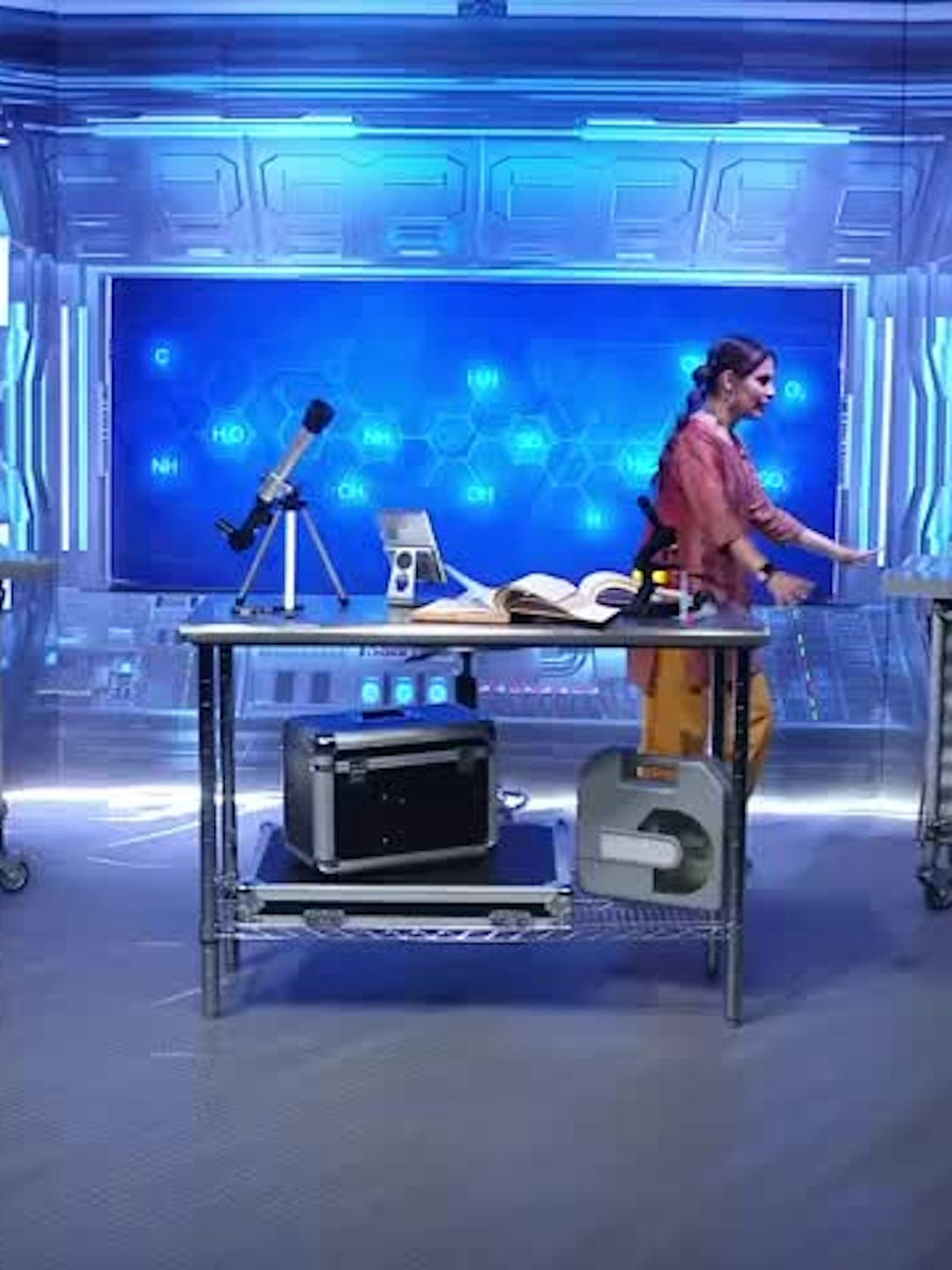 El hombre en el árbol