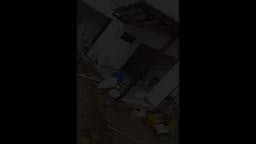 703. ¿Casas de cartón?.