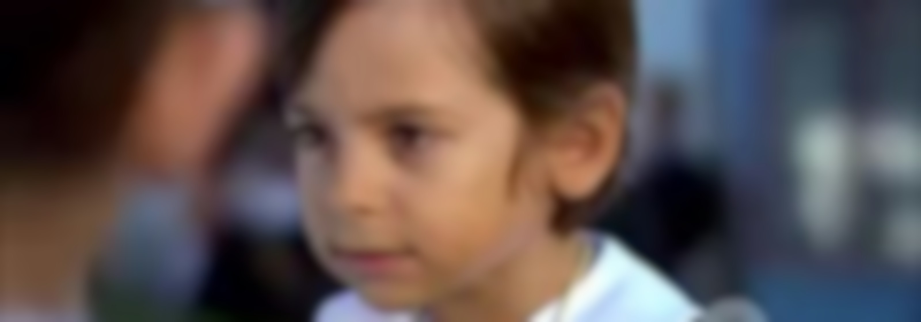 Caroline exige a su hijo
