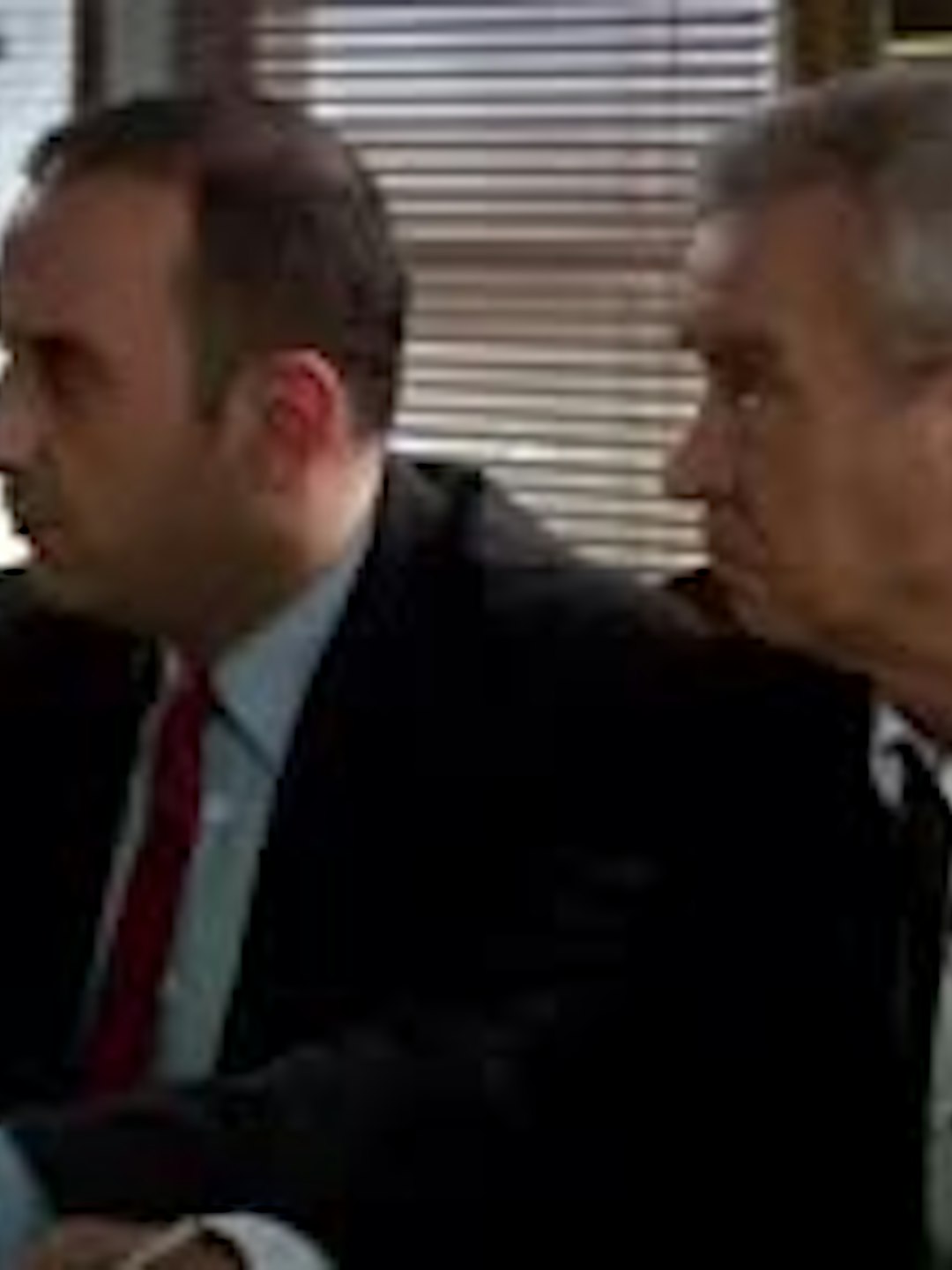 Soner abandona a Aylin