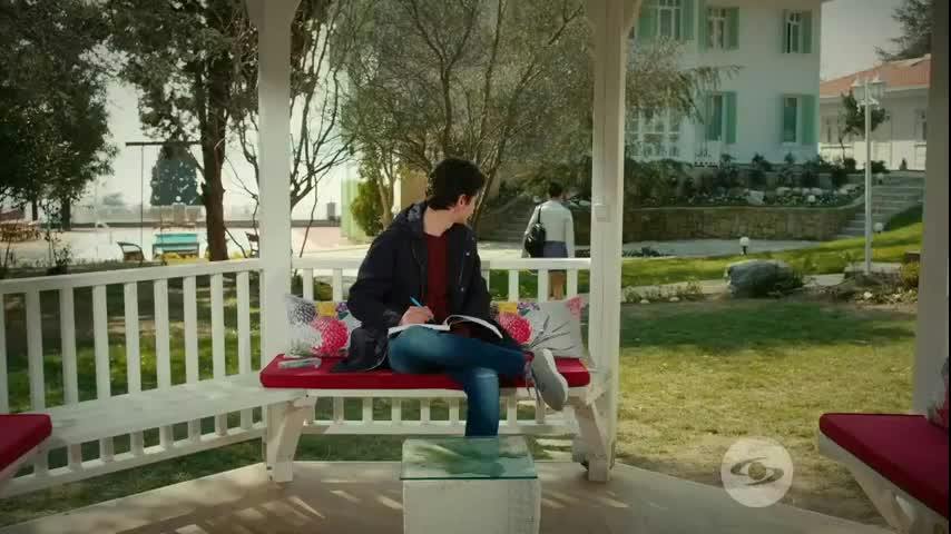 Mahir confiesa su amor