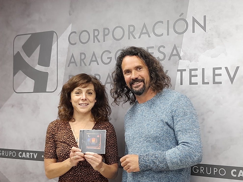 T02xP35: El disco De tu casa a la mía, de Ana Diáfana e Iñaki Zuazu