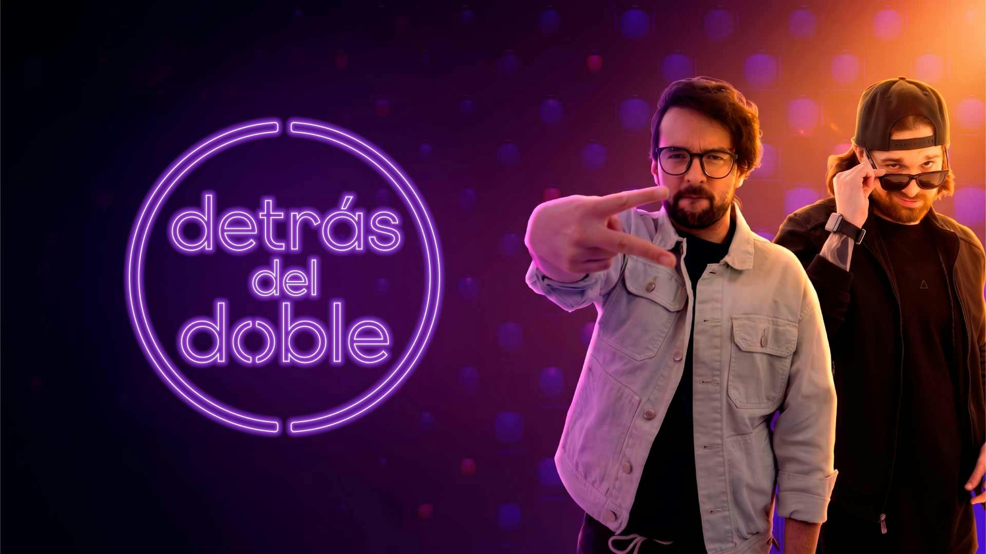 Detrás del doble